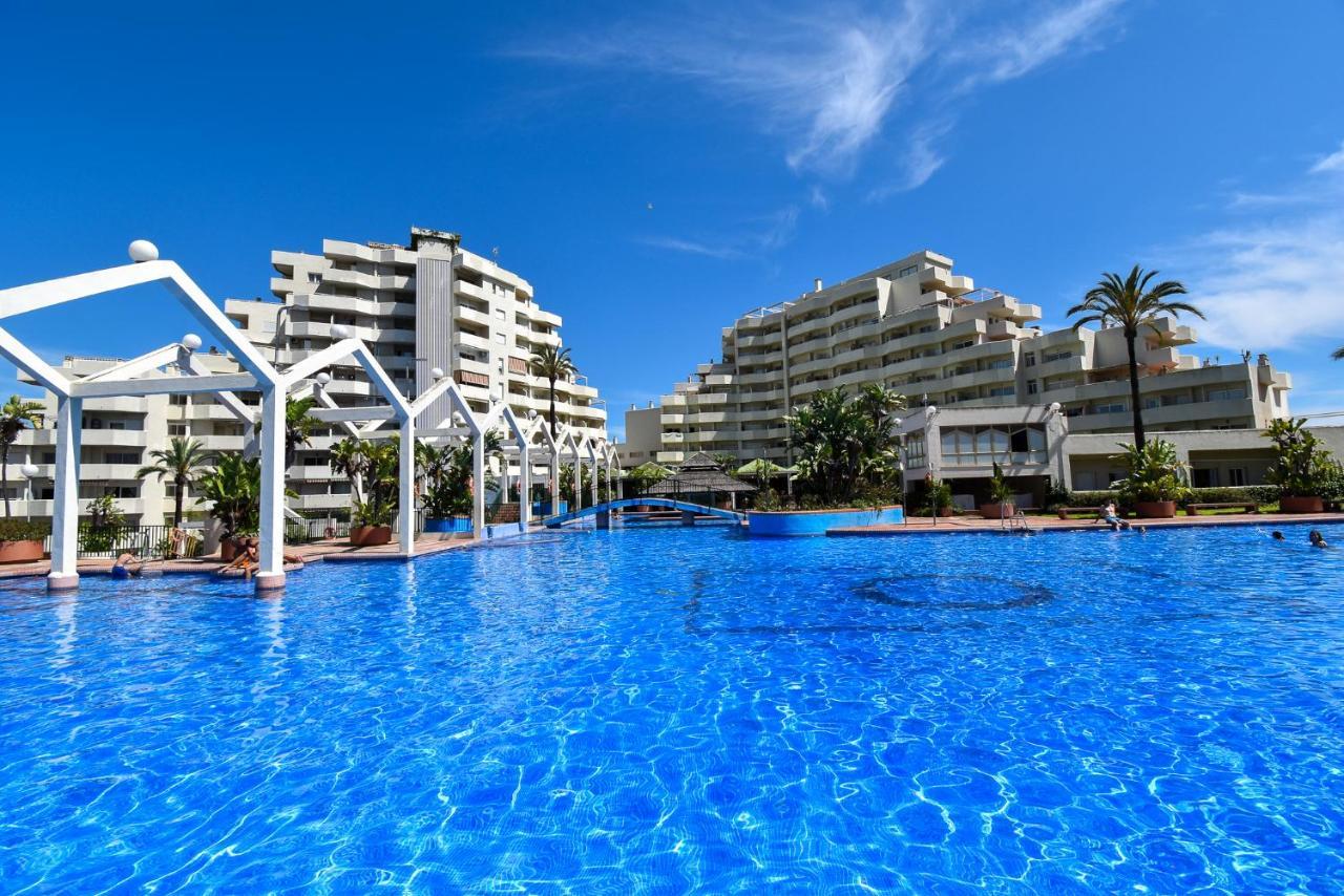 Benal Beach, Luxury Sea & Mountain View Beachside 1 Bedroom Apartment Benalmádena Dış mekan fotoğraf